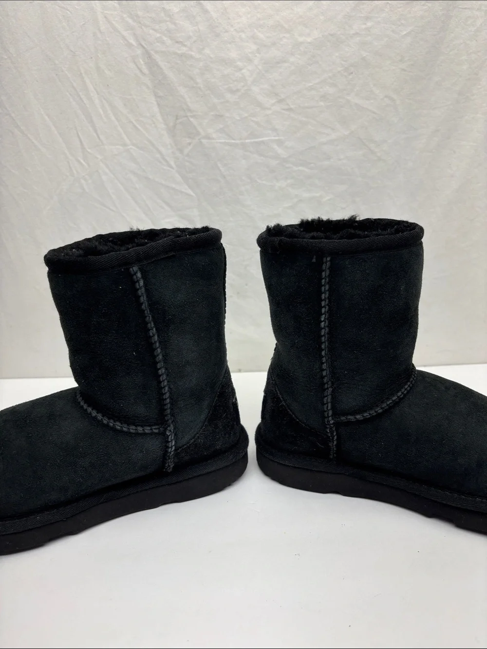 UGG Classic short boots, size 13 for Lott girl, box 73